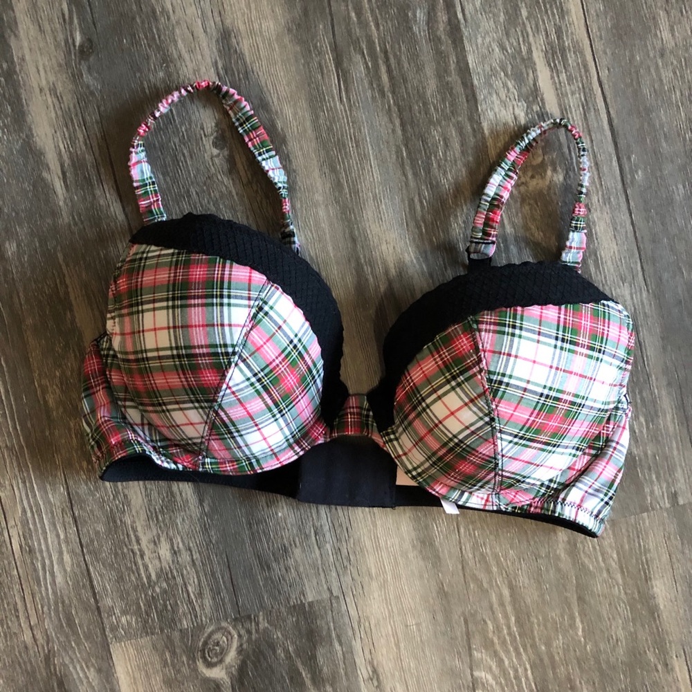 Red green plaid Victoria’s Secret Plunge bra 34D